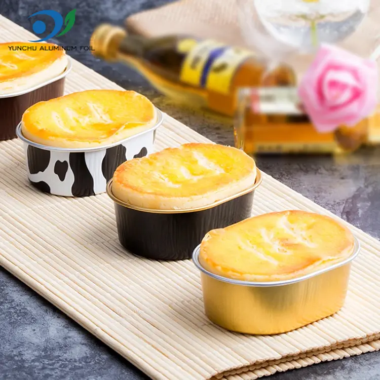 Contenedores ovalados de papel de aluminio con paredes claras